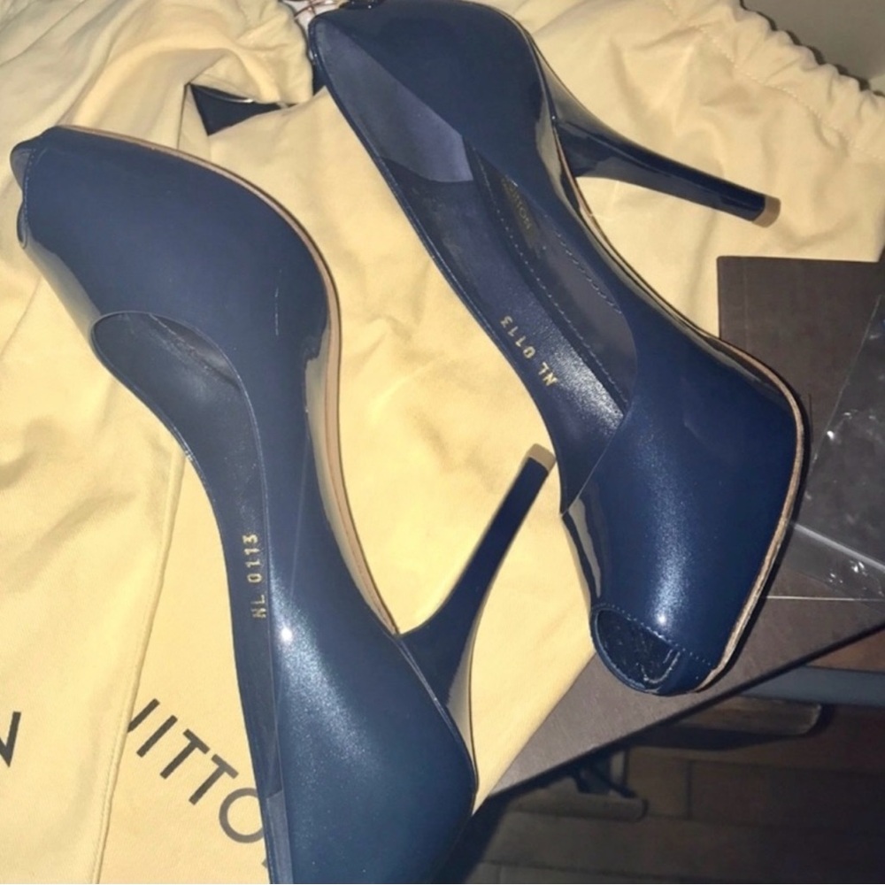 Louis Vuitton Blue Patent Leather Heels - Picture 6 of 7